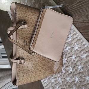 New GUESS Shoulder Bag